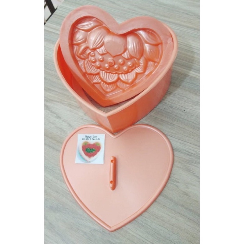 Khuôn xôi trái tim hình hoa sen 16x13x7cm