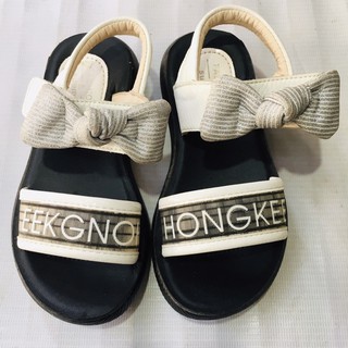 dép quai hậu trẻ em đẹp