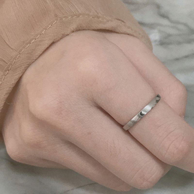 Nhẫn Cặp Đôi Hình Mặt Trăng Và Mặt Trời