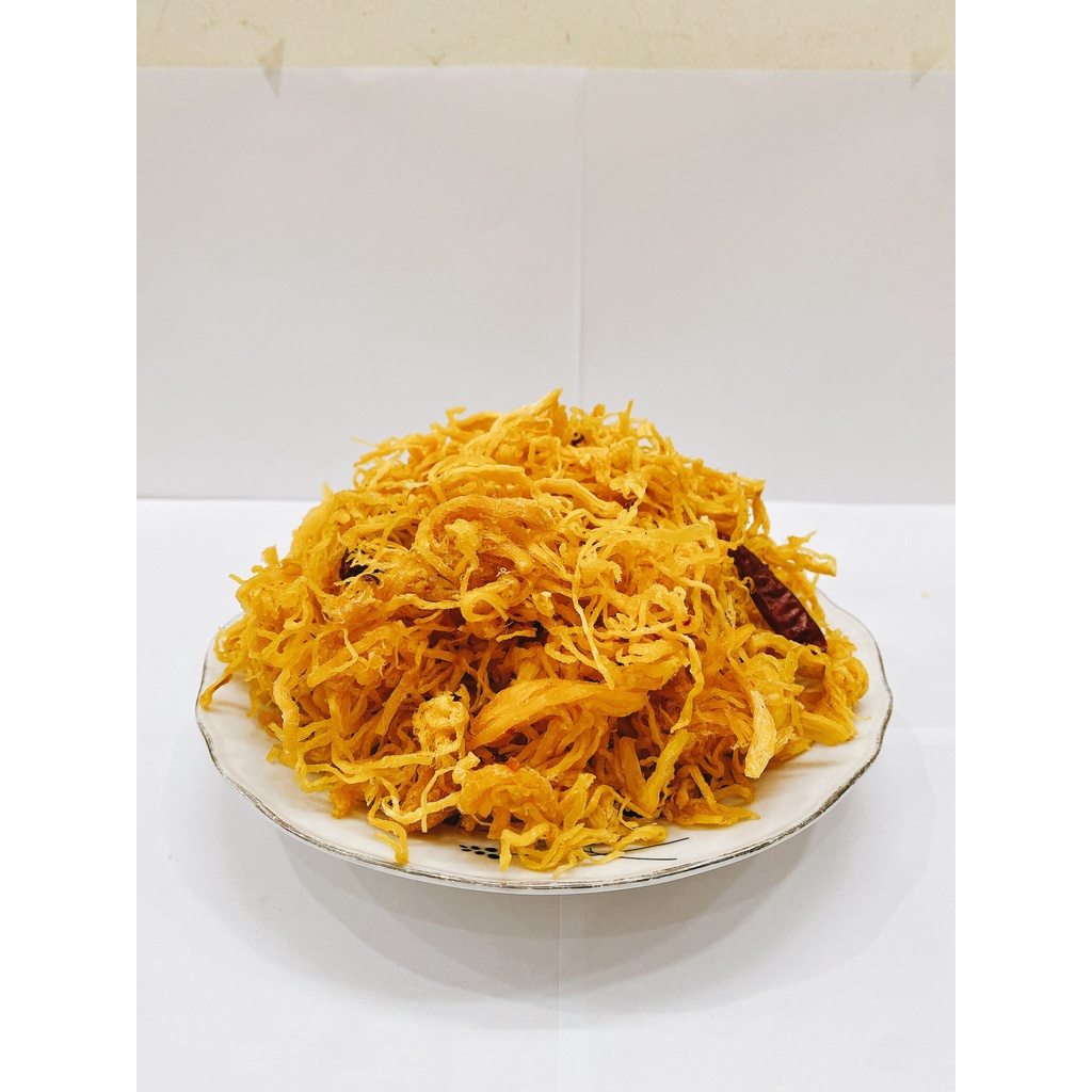 Khô gà bơ tỏi xé cay pet 300g, thịt xé sợi,gà,gà khô,gà rán,  thịt khô, đồ ăn vặt Hà Nội vừa ngon vừa rẻ | BigBuy360 - bigbuy360.vn