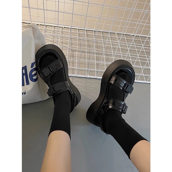 Sandal Đế Cao da bóng cá tính dễ phối đồ phong cách trẻ trung năng động D15