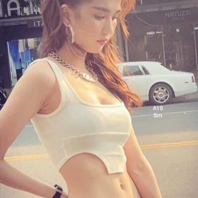 Áo croptop Ngọc trinh