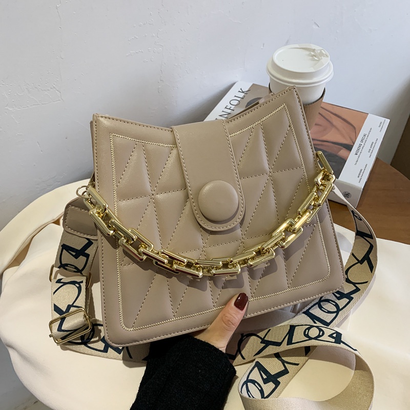 Túi Đeo Chéo Da Pu Dáng Vuông Nhỏ Phối Dây Xích Thời Trang Mùa Xuân Cho Nữ