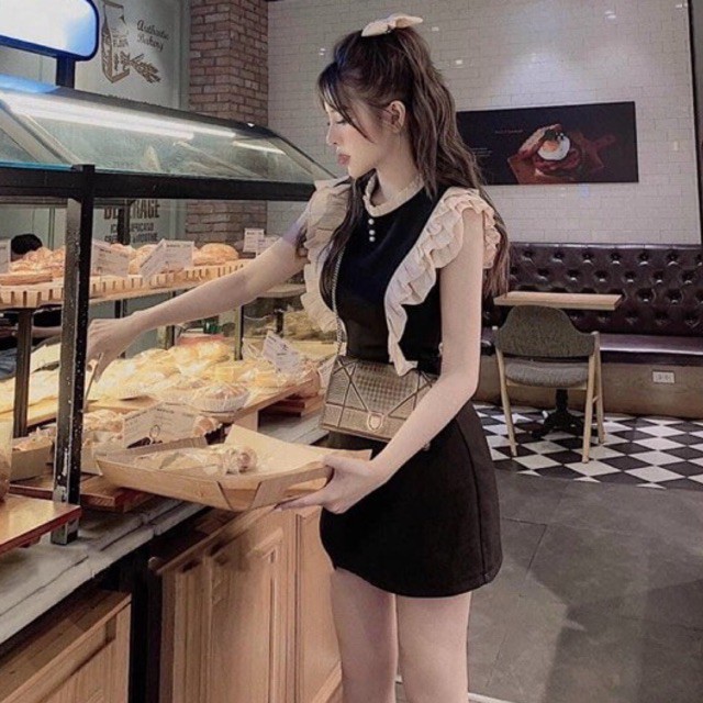 Đầm voan lụa phối bèo nude tay cánh tiên cổ trụ nút ngọc siêu xinh Hình thật trải sàn