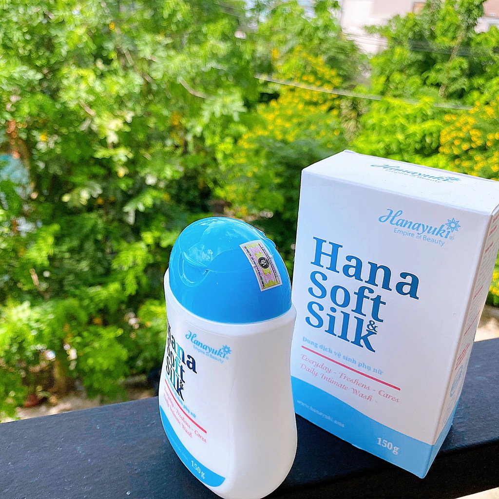 Dung Dịch Vệ Sinh Phụ Nữ Hana Soft Silk Hanayuki (150ml)