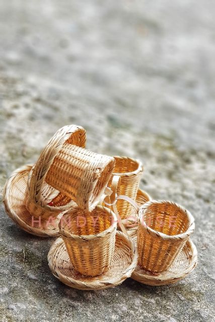 Tách mini có dĩa lót đan bằng tre 5cm×5cm