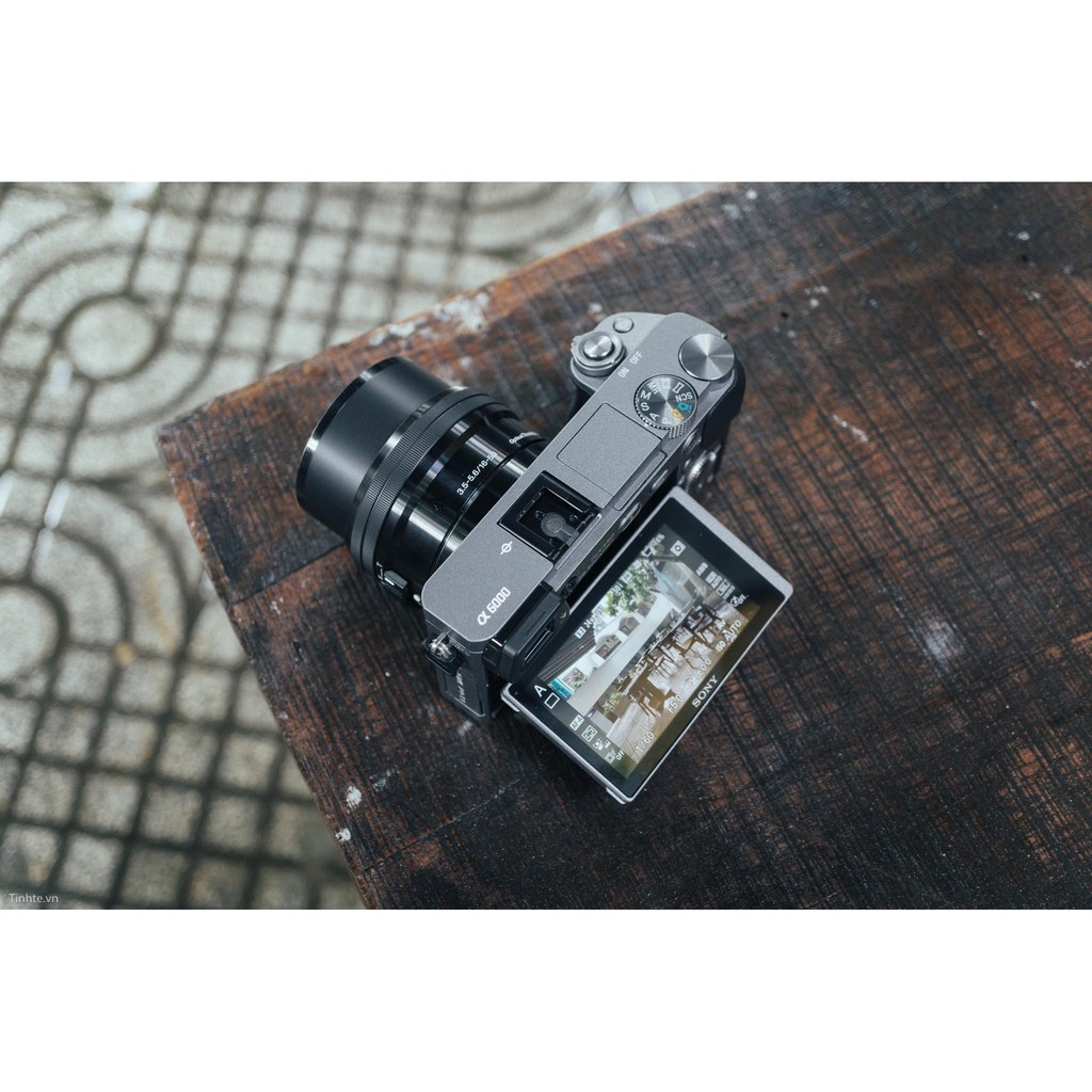 Máy ảnh Sony A6000 + ống kính 16-50mm Oss -  24.3 MP - Wifi  - Mới 90%