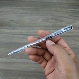 1 Cây Bút Bi TL - 027 ( xanh - đỏ - đen )