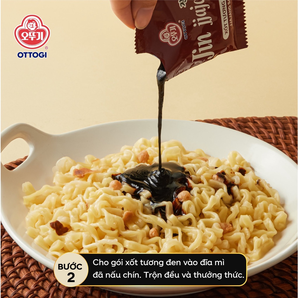 Thùng mì xốt tương đen Ottogi 20 gói 135g