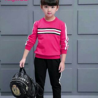Bộ thể thao bé gái