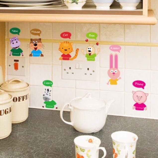Decal dán tường ổ điện các con thú tiếng anh 18 con/bộ