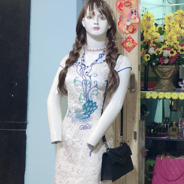 Sườn xám kim sa