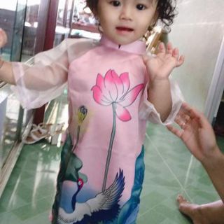 Áo dài hoa sen cho bé gái