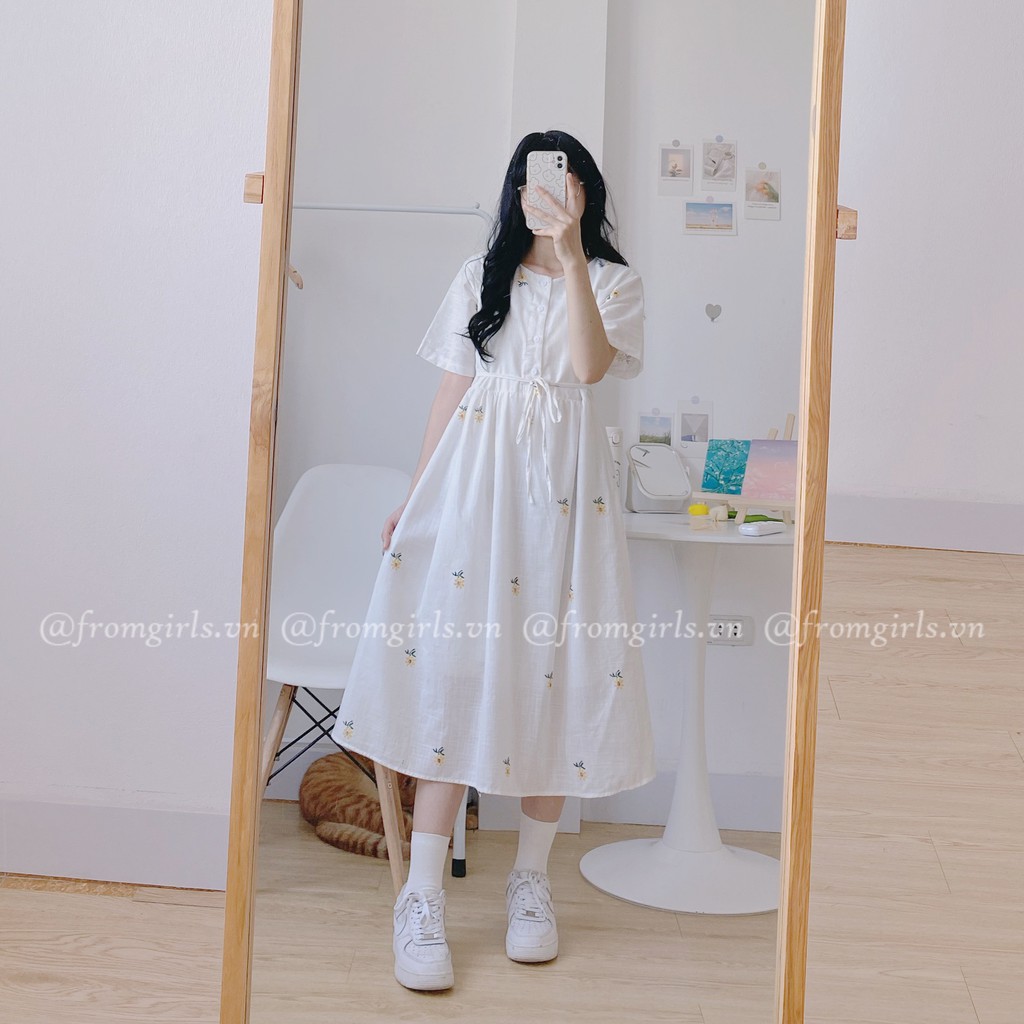 Váy trắng hoa nhí, đầm trắng ulzzang cài cúc ngực (video ảnh thật) - V51 | WebRaoVat - webraovat.net.vn