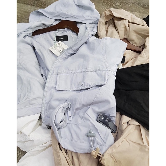 Áo khoác dù Pull&amp;Bear hàng dư xịn