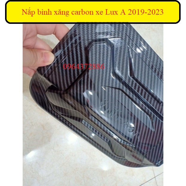 Ốp nắp bình xăng carbon xe Vinfast Lux A 2019-2023 vân cacbon cao cấp