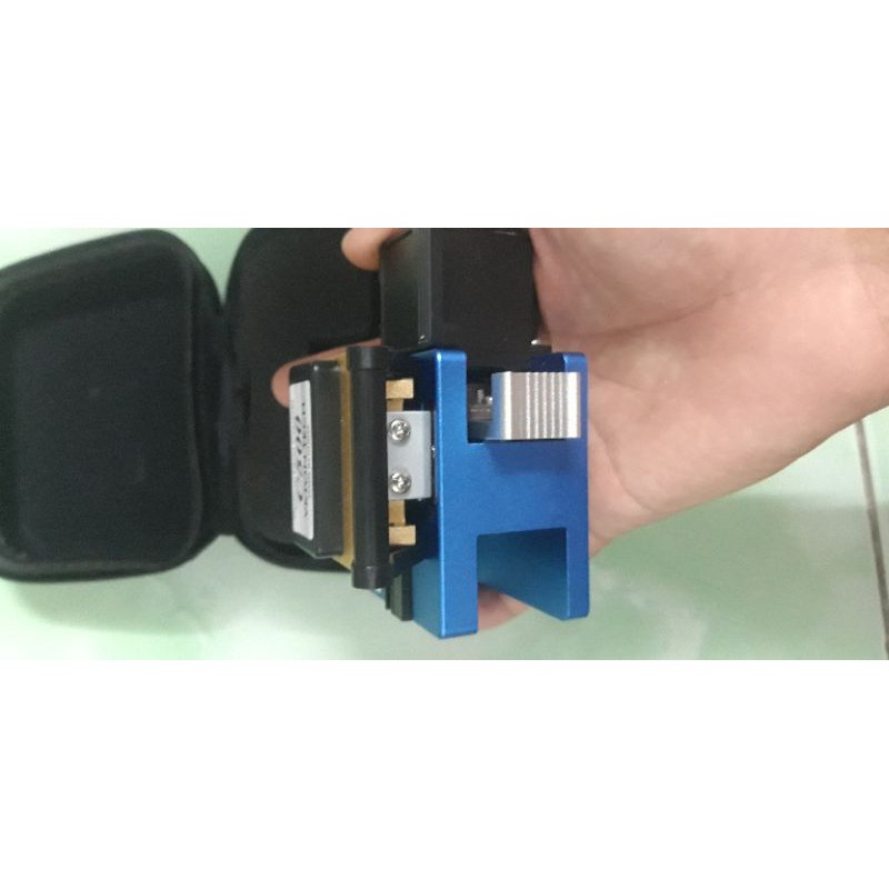 Dao cắt sợi quang C500