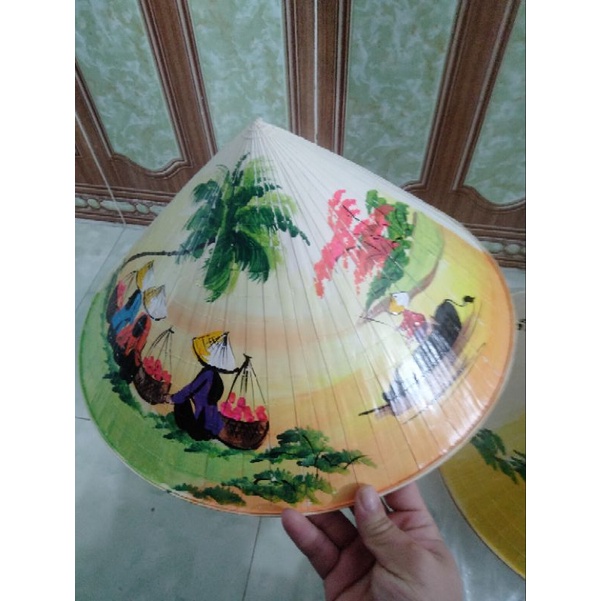 Sỉ nón lá vẽ tranh