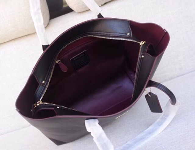 TÚI COACH TOTE MÀU TRƠN DA THẬT F69424