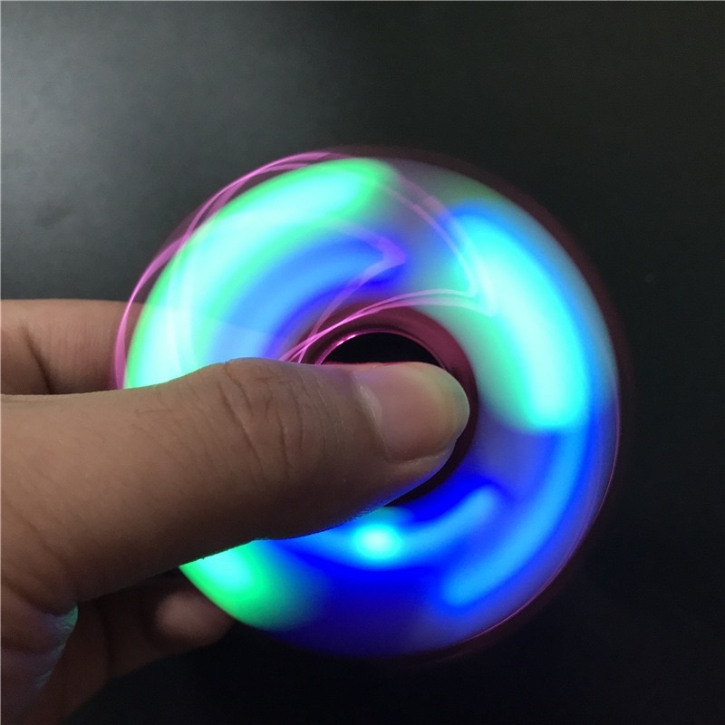 Con quay Spinner LED thay màu giảm stress đồ chơi giảm áp lực thay màu