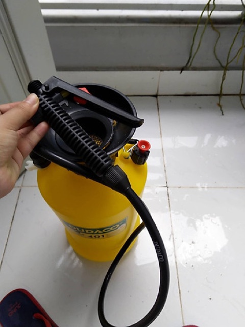 Bình xịt phun đa năng tay béc xoay 180 Độ Dudaco B401-4lit (Màu vàng Bình tốt)