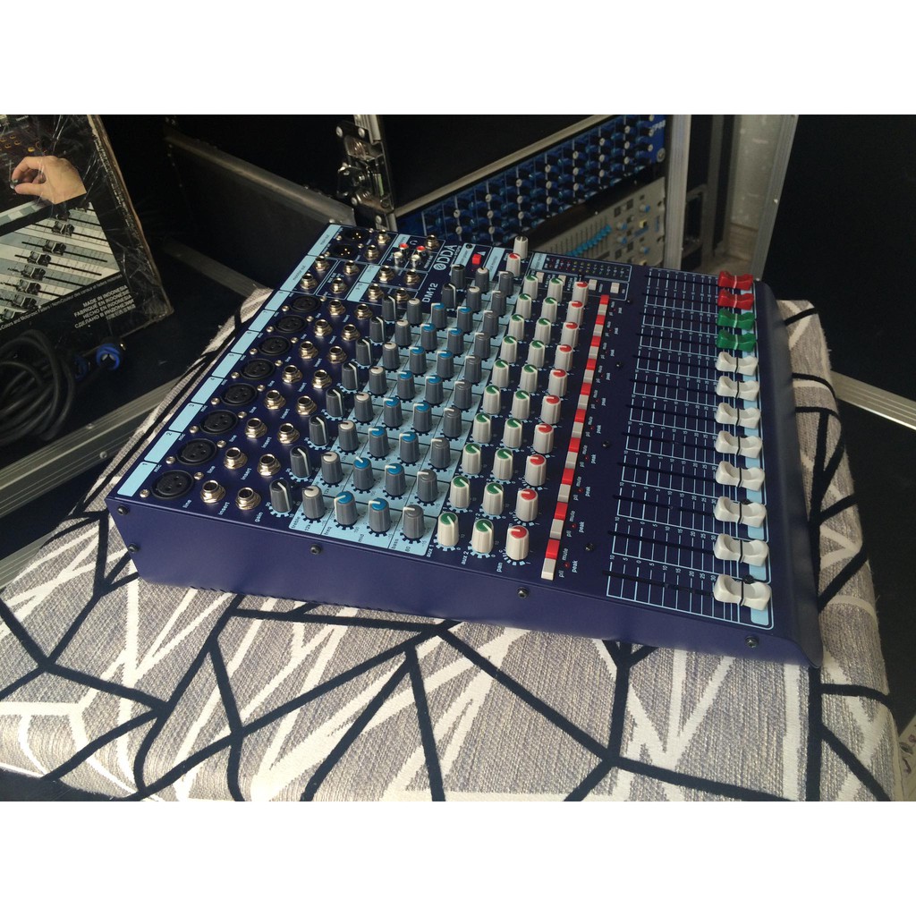 BÀN MIXER MIDAS DM12-CHÍNH HÃNG DÙNG CHO SHOW SÂN KHẤU SỰ KIỆN