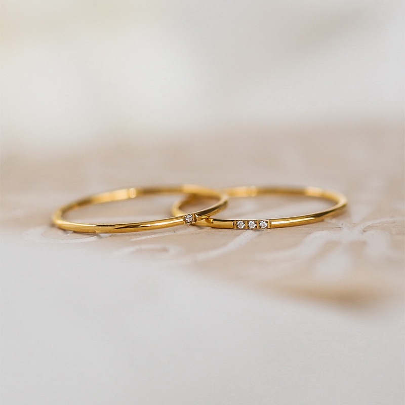 Tối Giản Kẻ Sọc 1 Zircon / 3 Zircon Đồng Bằng Nhẫn Vàng 18K Nhẫn Thép Titan Nữ Mạ Vàng 18K Nhẫn Vàng