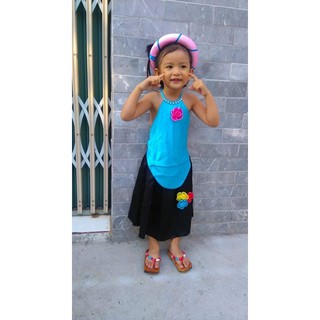 Sale mẫu Yếm đào cho bé ( còn màu xanh, tím. mỡ gà)