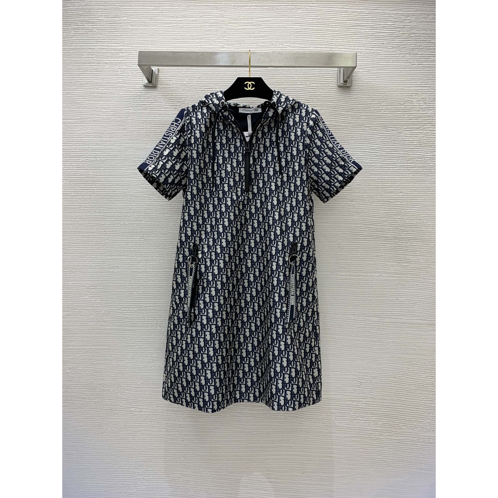 Váy tay ngắn khóa zip có mũ trùm đầu họa tiết oblique thời trang cao cấp Christian Dior CD