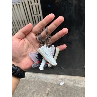 móc khoá sneaker siêu xinh