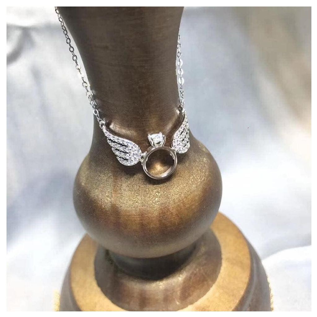 DÂY CHUYỀN BẠC NỮ ĐÔI CÁNH THIÊN THẦN TẶNG VÒNG CHỈ ĐỎ MAY MẮN | BigBuy360 - bigbuy360.vn