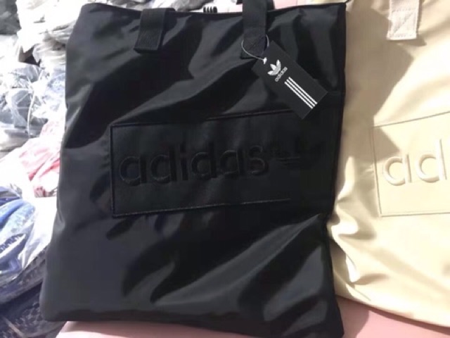 Túi Adidas logo (còn màu xanh than)