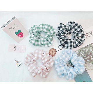 Crunchies cột tóc sọc caro dễ thương