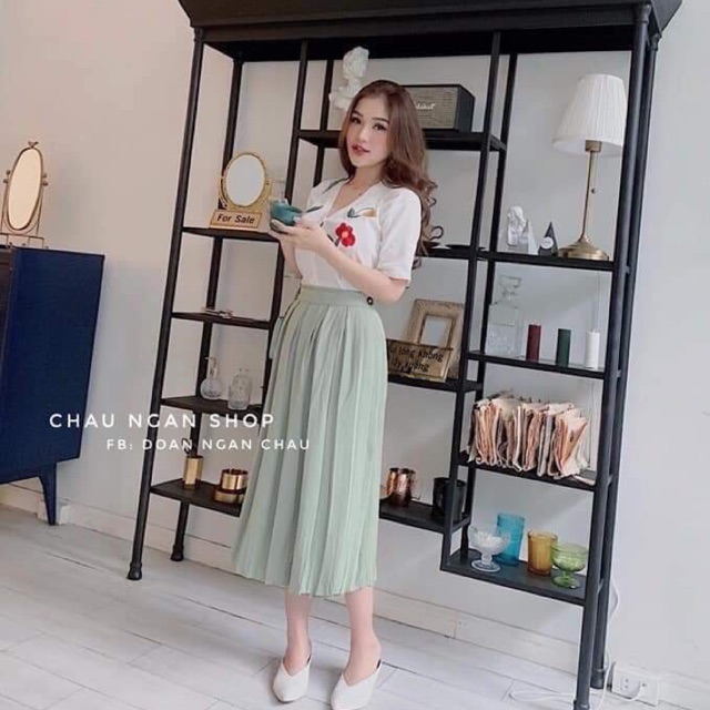 Set chân váy xoè phối áo lụa thêu