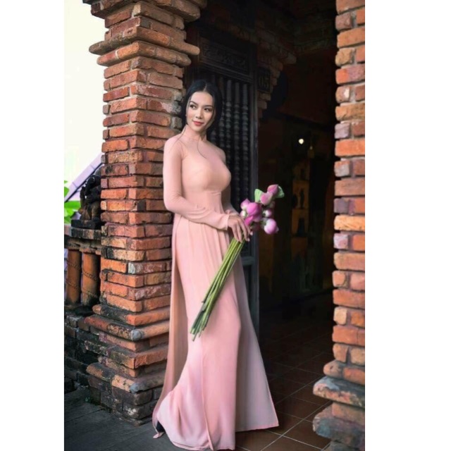 Áo dài truyền thống kèm quần