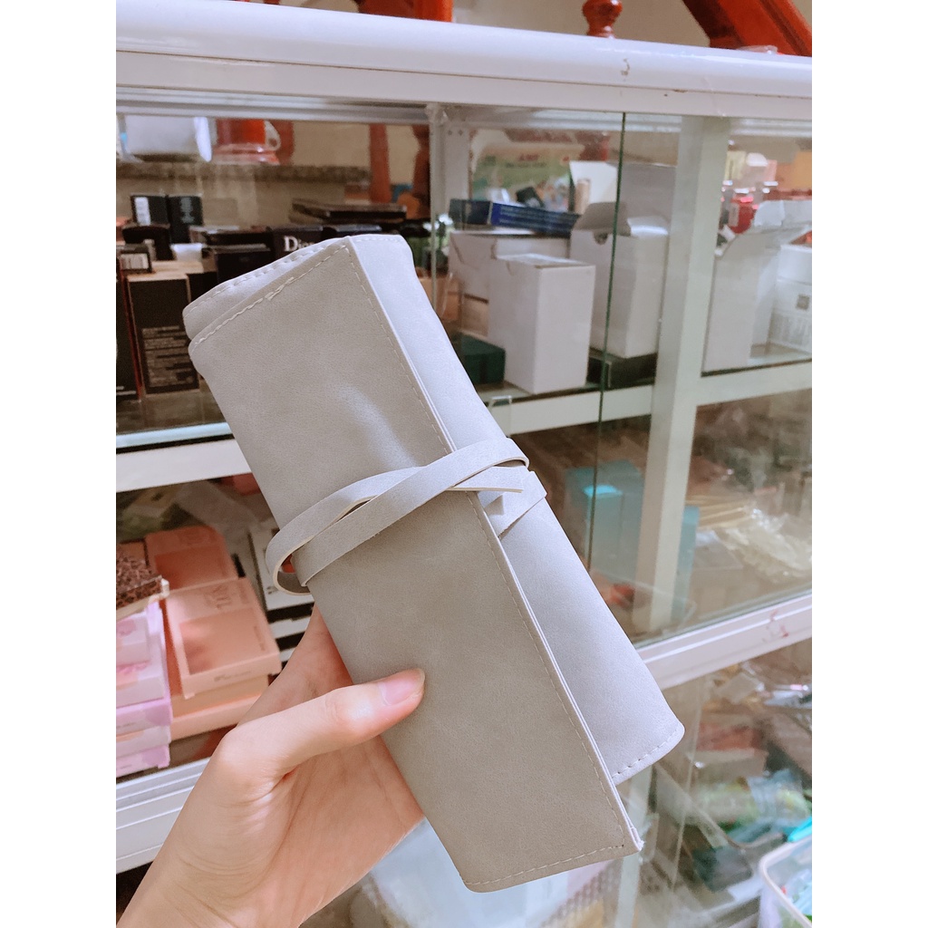 Bộ Cọ trang điểm 14 Cây Kèm Bao Da Lộn Sang Chảnh chất lông thú siêu mềm mịn