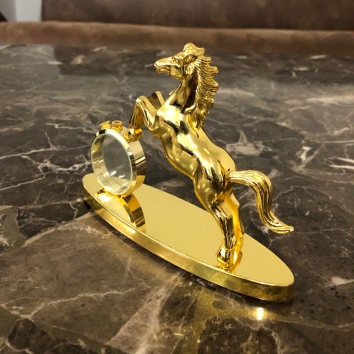 Tượng Nước hoa ngựa mạ vàng trên ô tô 72501 chất liệu hợp kim đồng
