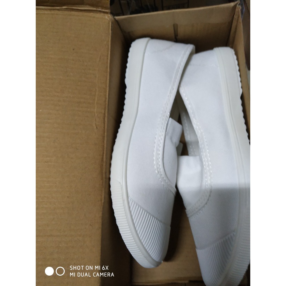 Giày Slipon trắng 37 | BigBuy360 - bigbuy360.vn