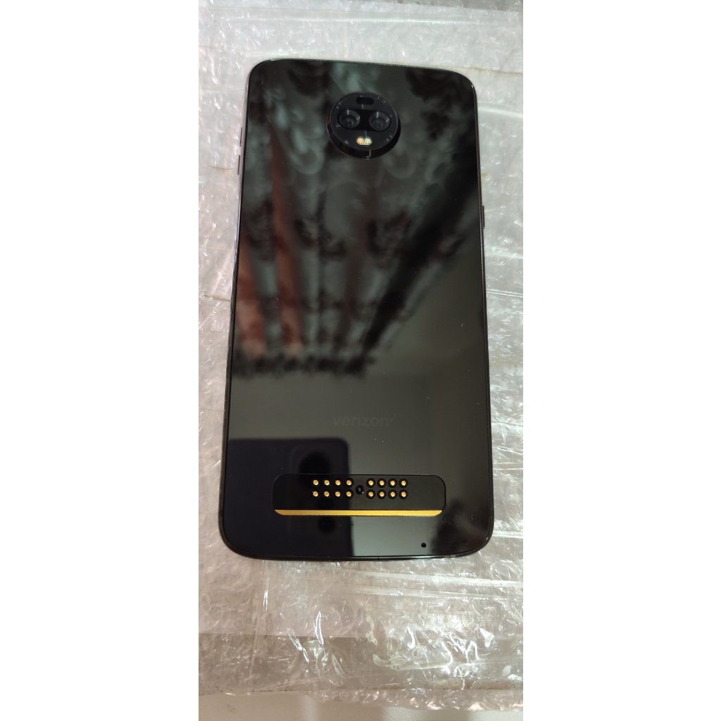 Điện thoại Motorola Z3 màu đen