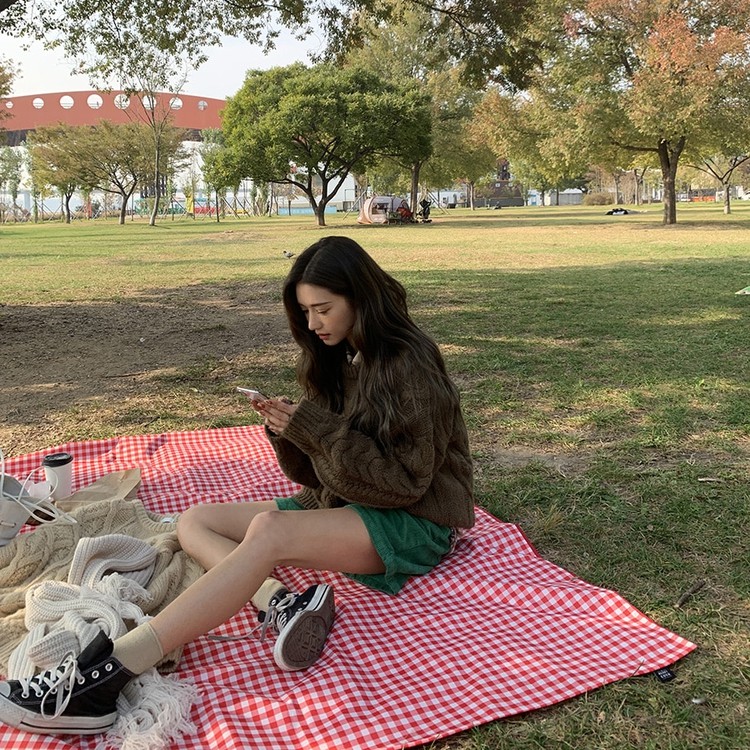 Quần ngắn IELGY lưng cao vải phối nhung thời trang cá tính cho nữ