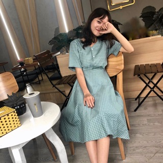 Váy kẻ caro thắt nơ sau