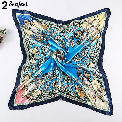 Khăn choàng vuông in hình họa tiết hoa bằng polyester