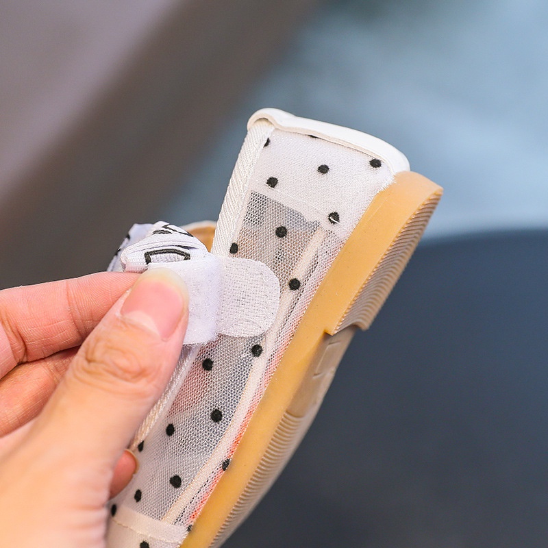 Giày búp bê chấm bi có quai ngang xinh xắn cho bé gái