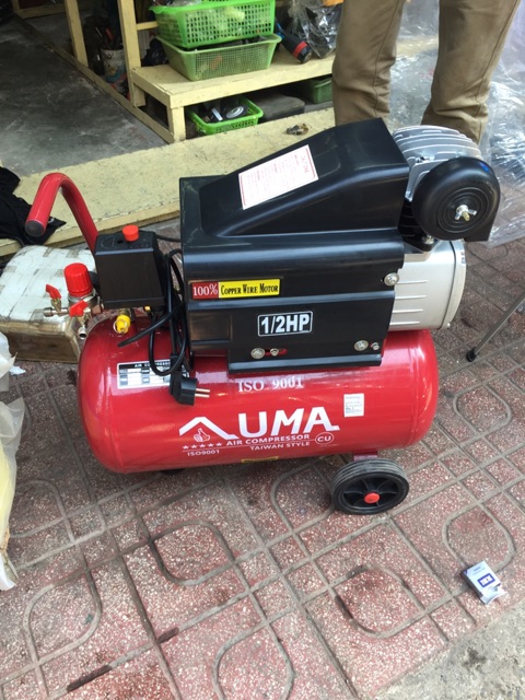 Máy nén khí, nén dầu 1/2HP bình 24L LUMA 2 động cơ