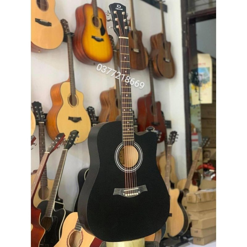 Đàn Guitar Acoustic Tokado gỗ hồng đào có ty. Full bao da ,capo,dây dự phòng