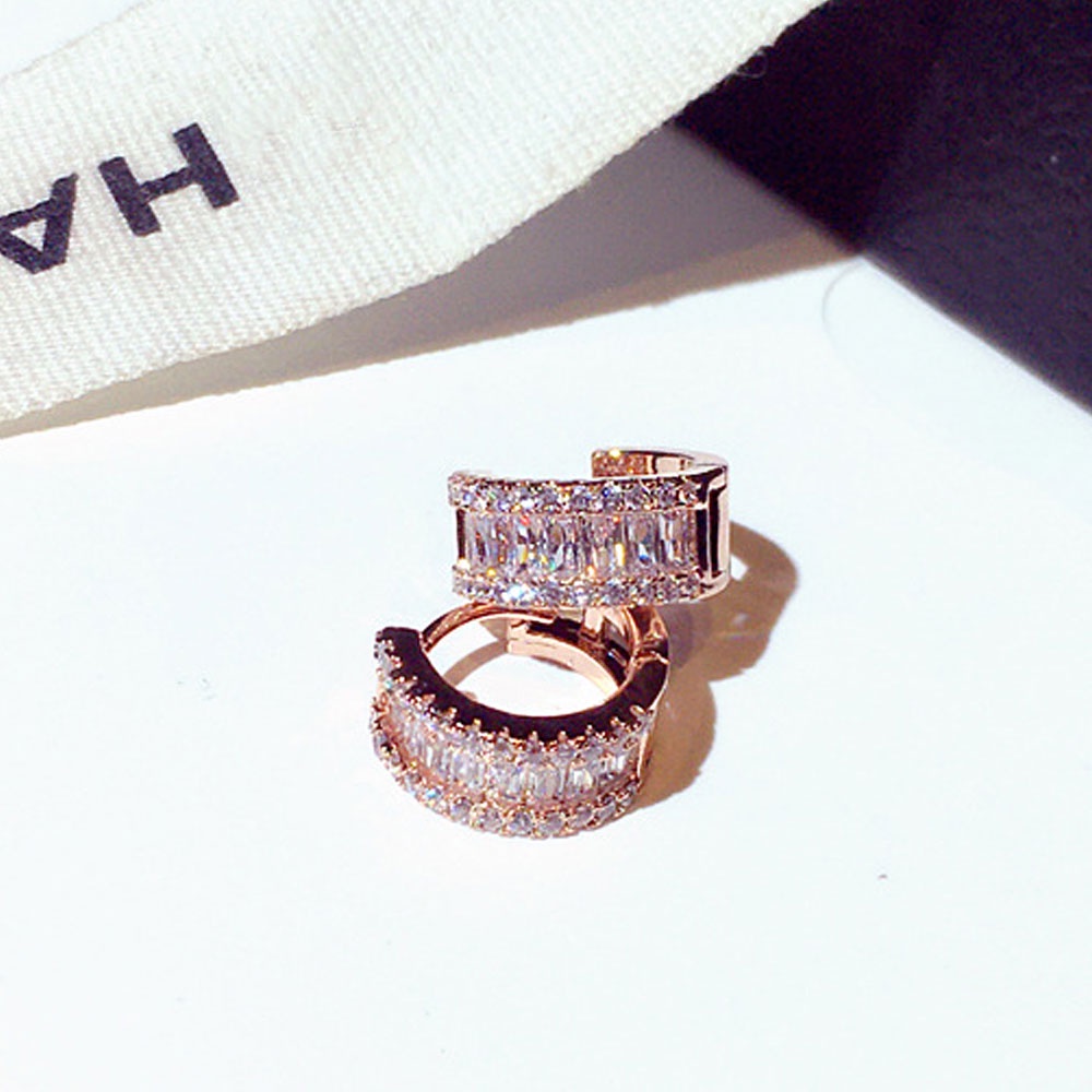 Khuyên Tai Tròn Đính Đá Sang Trọng Cho Nữ