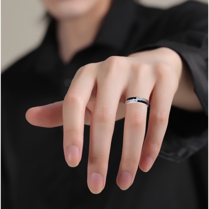 Nhẫn nam nữ tròn Unisex màu bạc Thời trang Kuu Studio chất liệu Titan đẹp đơn giản - Nhẫn Love CR Ring