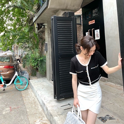 Áo croptop ZHELIHANGFEI dệt kim cổ tròn phối nút thời trang cho nữ