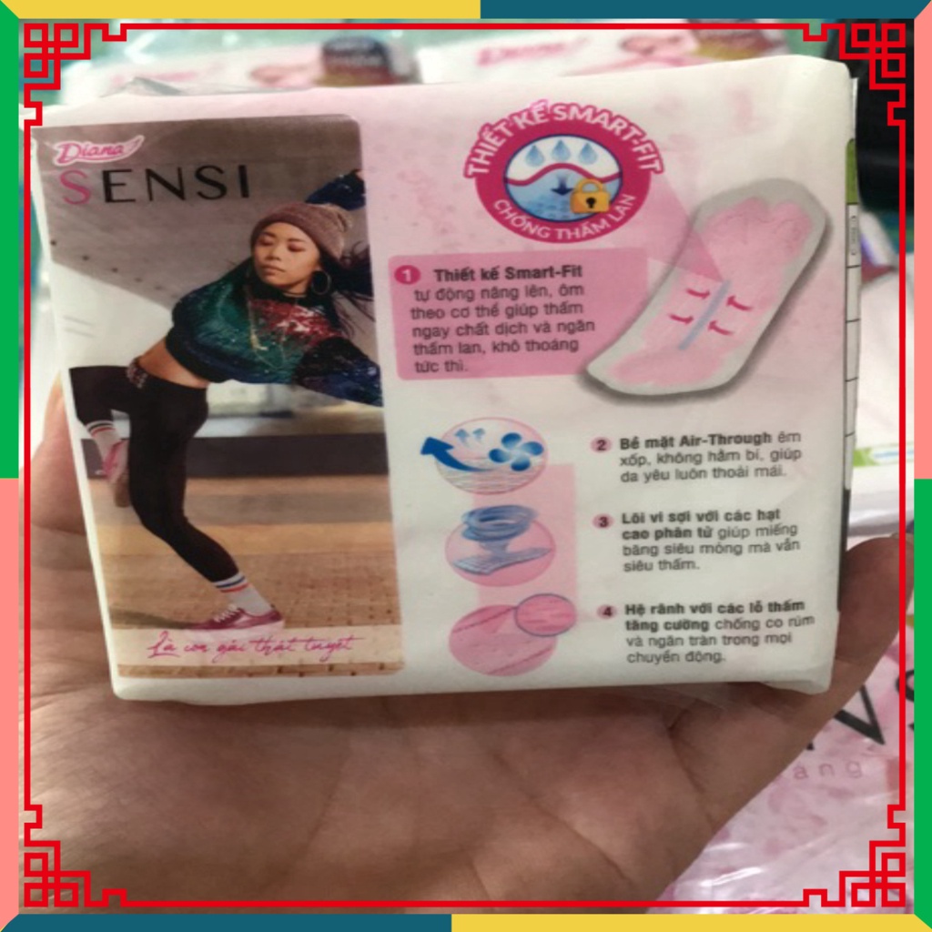 (HOT LIKE) Gói 8 Miếng Băng dọn dẹp vệ sinh Diana Sensi Siêu Mỏng Không Cánh