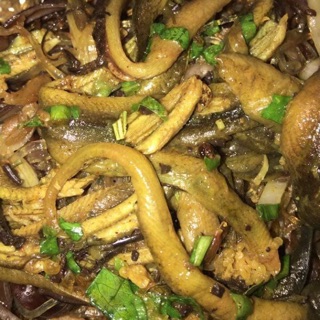 1kg lươn ướp sẵn gia vị về chỉ việc đun sôi là ok ah
